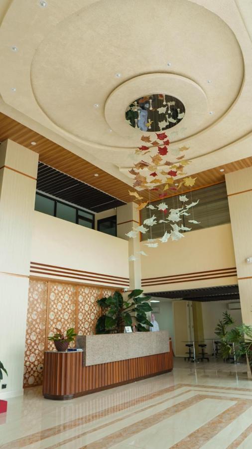 Aya Hotel & Residences Clarin  Екстериор снимка