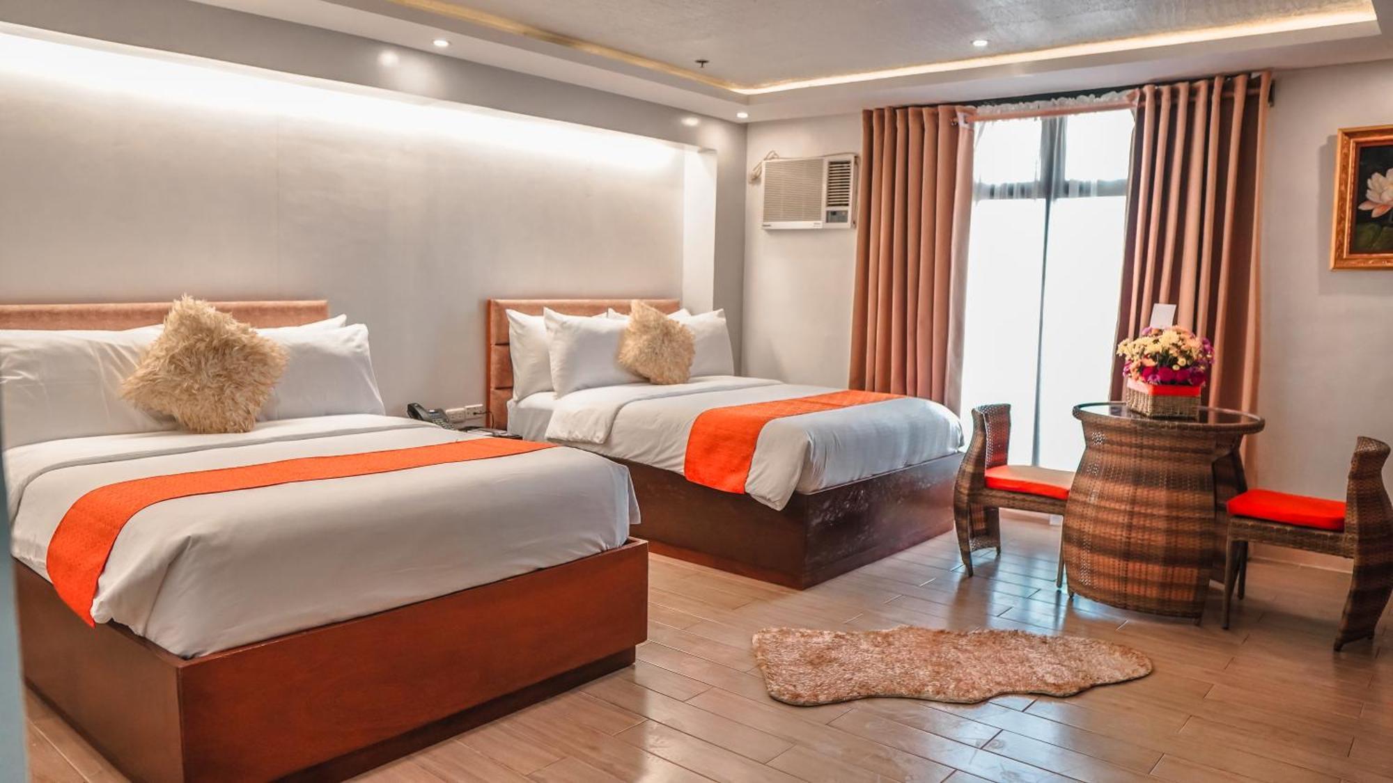 Aya Hotel & Residences Clarin  Екстериор снимка