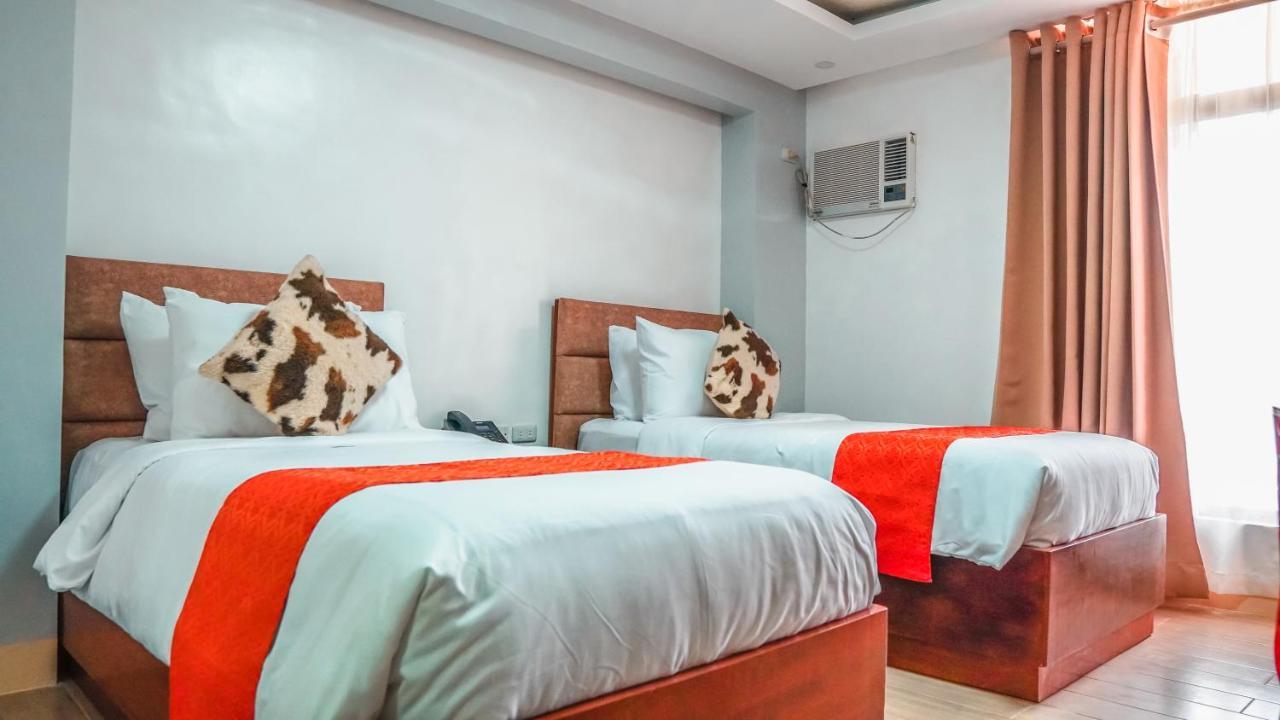 Aya Hotel & Residences Clarin  Екстериор снимка