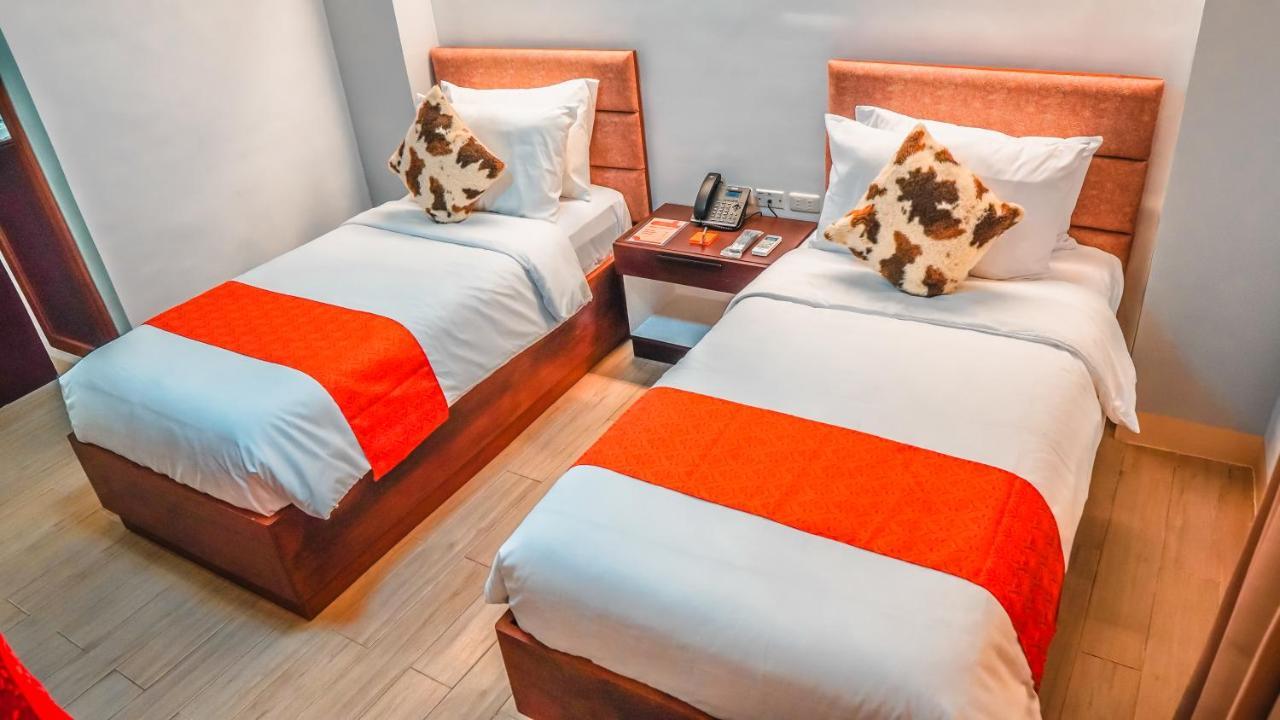 Aya Hotel & Residences Clarin  Екстериор снимка
